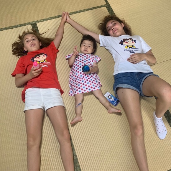 Meet your Posher, Akiko elizabeth - Picture 5 of 8